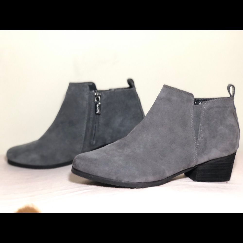 Blondo Waterproof Gray Leather Suede Zip Up Bootie